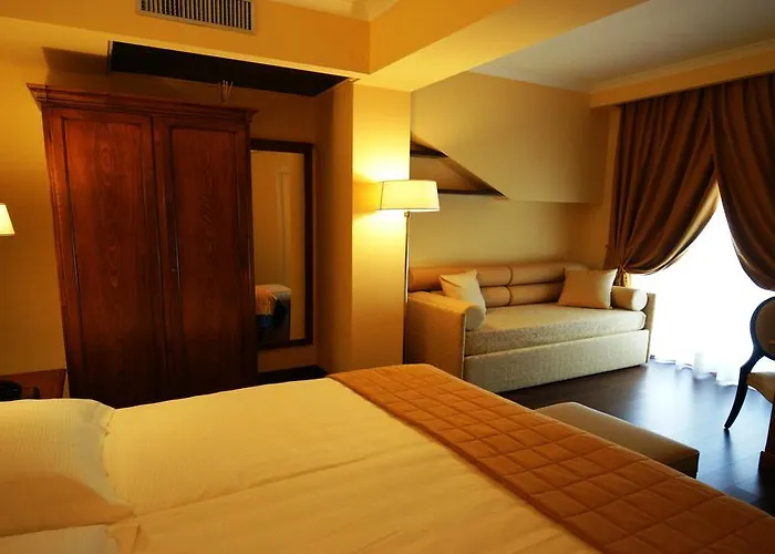 Bram Hotel 4*